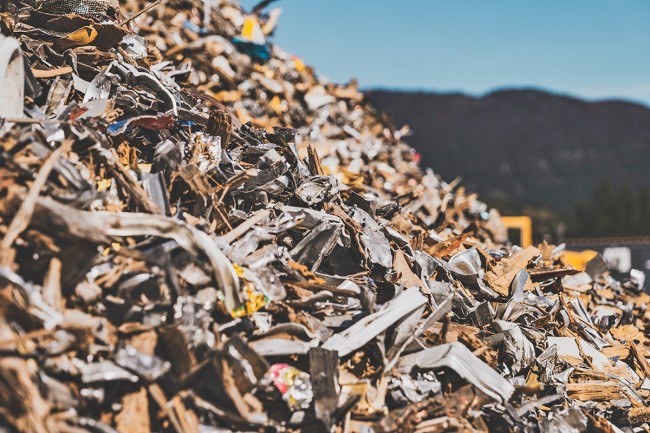 Abfallholzverarbeitung von stofflichem Altholz
