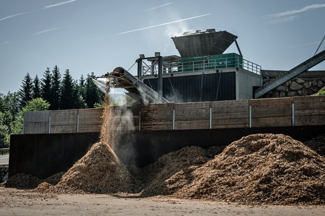 Altholzrecycling bei Pölzleitner Holz
